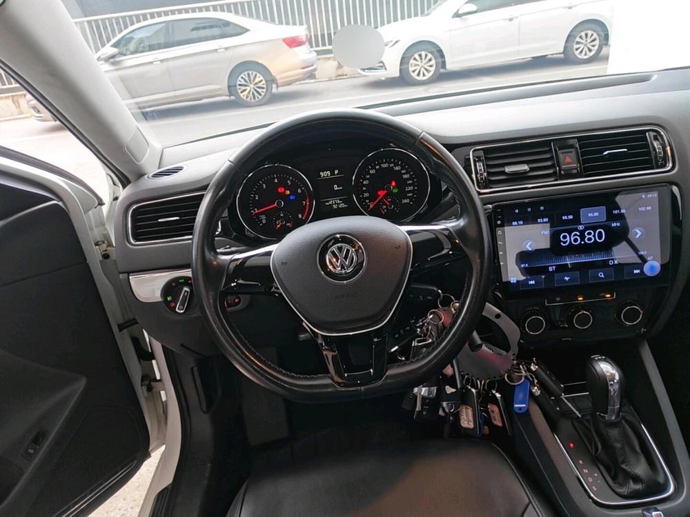 Volkswagen Sagitar 2015 модификация 230TSI автоматическое Comfort – фото 9