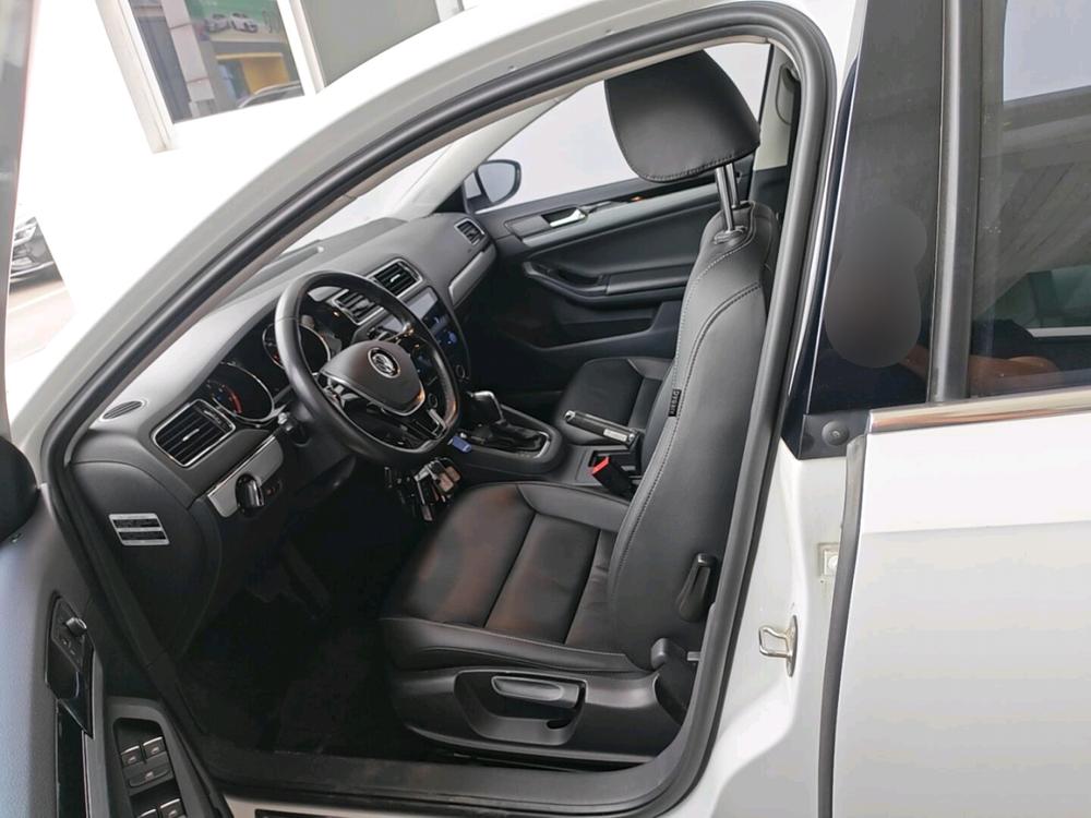 Volkswagen Sagitar 2015 модификация 230TSI автоматическое Comfort – фото 11