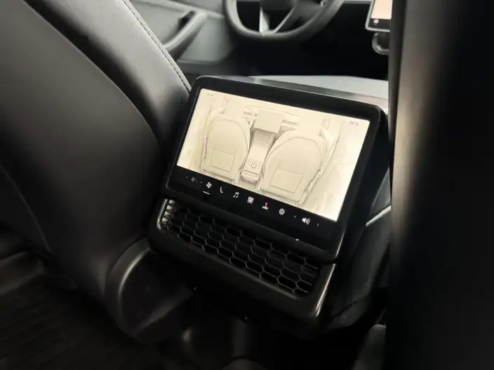 Model Y 2025 Model Rear-wheel drive version – фото 9