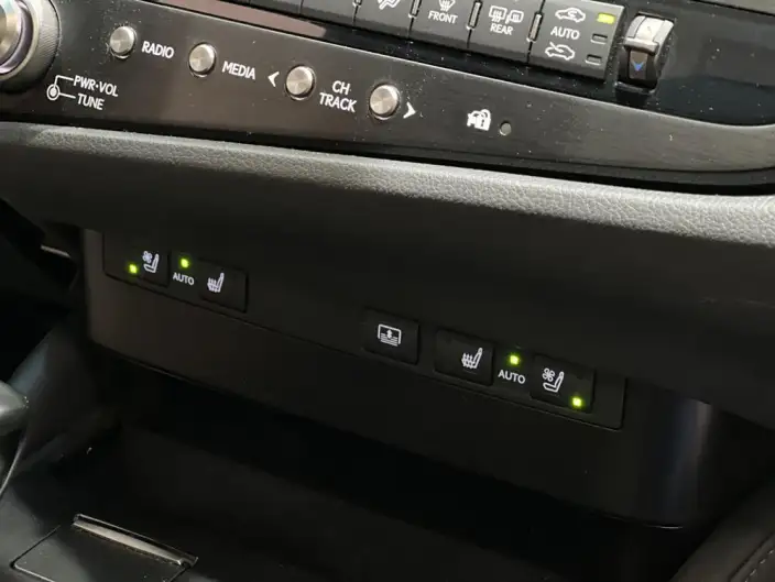Lexus ES 2024 Model 200 Premium – фото 10