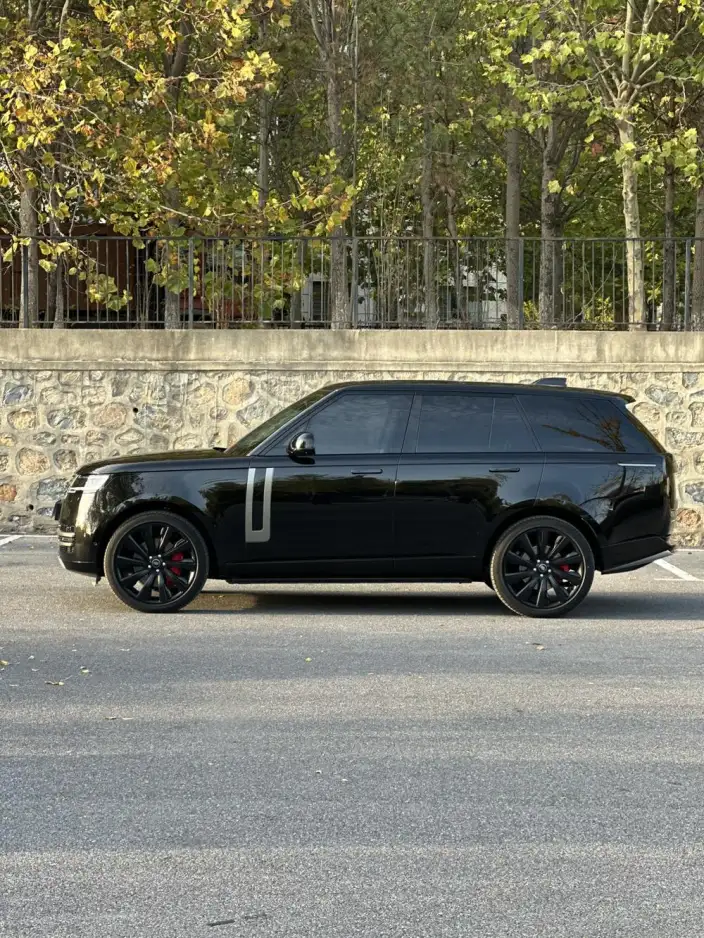 Range Rover 2023 Model 3.0 L6 360PS Shengshi Edition – фото 3
