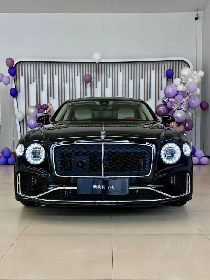 Bentley Flying Spur 2026 Model 4.0T V8 Standard Edition