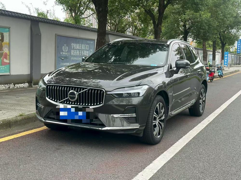 Volvo XC60 2022 B5 4WD Smart Enjoy Luxury – фото 1
