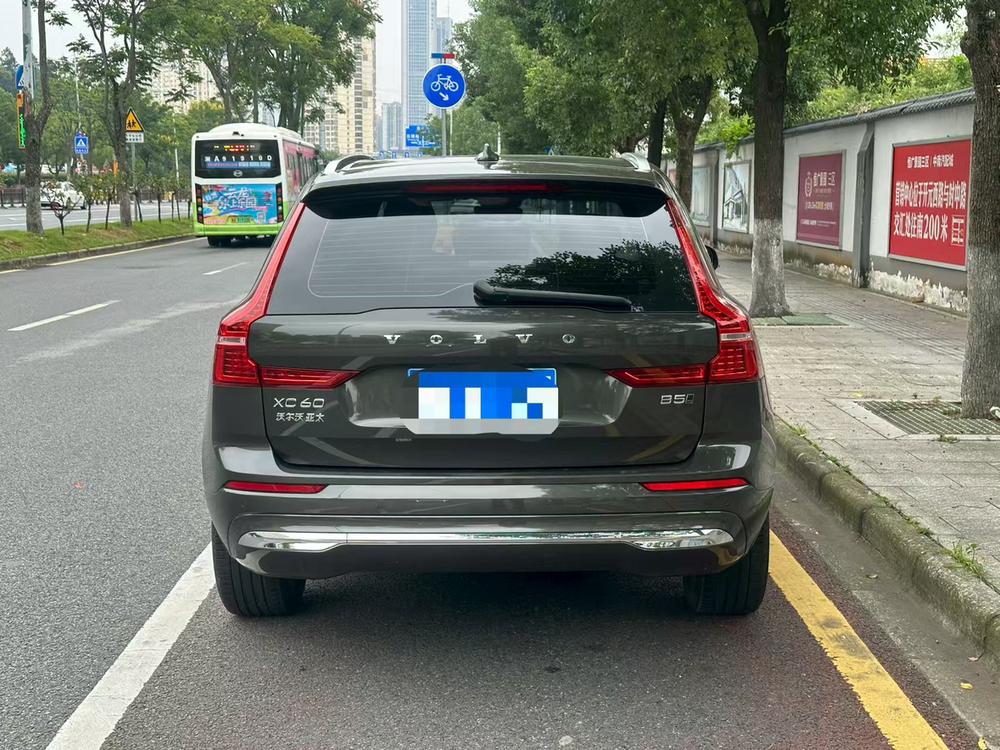 Volvo XC60 2022 B5 4WD Smart Enjoy Luxury – фото 5