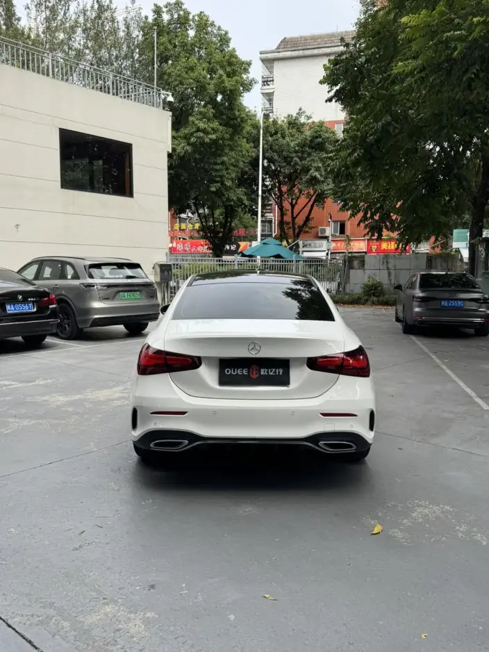 Mercedes-Benz A-class 2024 Model A 200 L Fashion Edition – фото 4