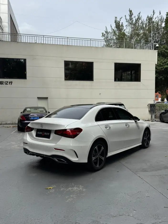 Mercedes-Benz A-class 2024 Model A 200 L Fashion Edition – фото 5