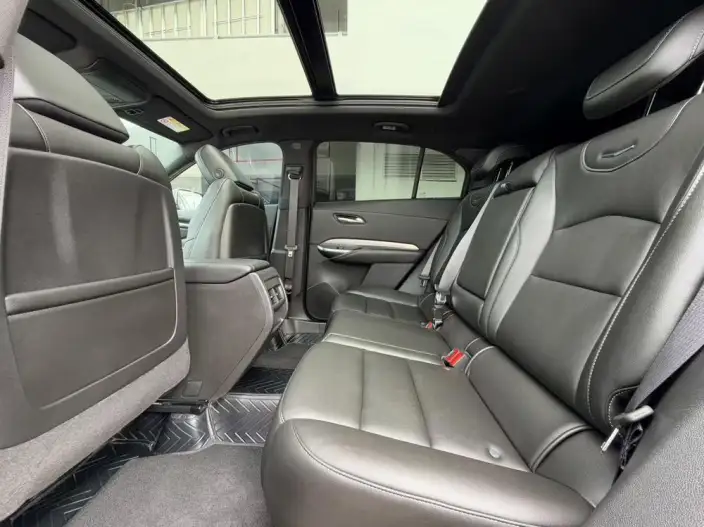 Cadillac XT4 2024 Model 28T 2WD Luxury Model – фото 9