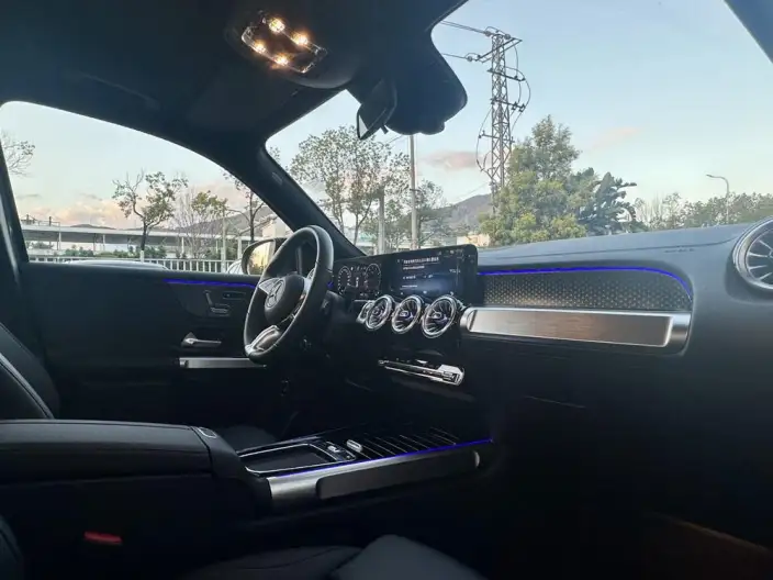 Mercedes-Benz GLB 2025 Model GLB 220 Fashion Model – фото 5