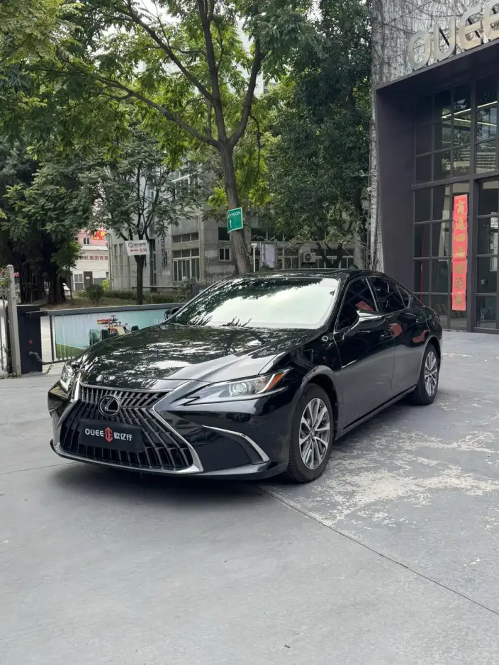 Lexus ES 2022 Model 200 Superior Edition