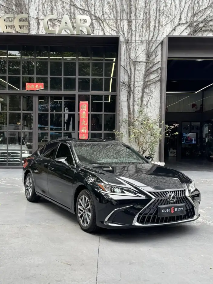 Lexus ES 2022 Model 200 Superior Edition