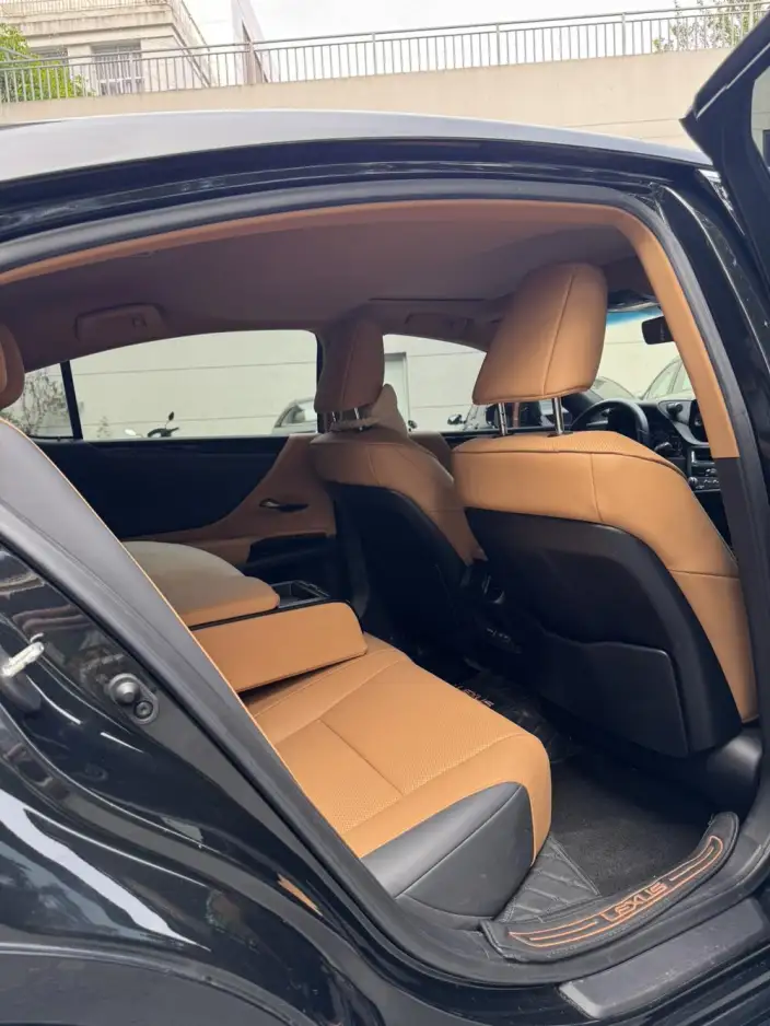 Lexus ES 2022 Model 200 Superior Edition – фото 6