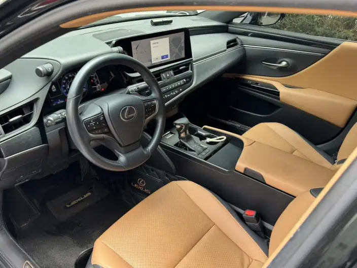 Lexus ES 2022 Model 200 Superior Edition – фото 10
