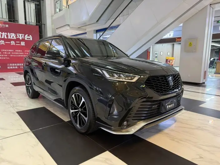 Crown Kluger 2023 Model Intelligent Hybrid 2.5L E-CVT 4WD Ultimate Edition – фото 3