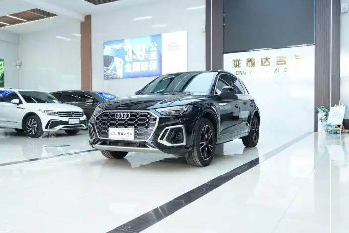 Audi Q5L 2025 Model quattro 45th Anniversary Collector Edition Edition 40TFSI Fashion Dynamic Model – фото 1