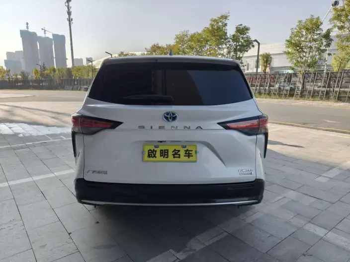 Toyota Sienna 2023 Model Hybrid 2.5L Premium Edition – фото 6