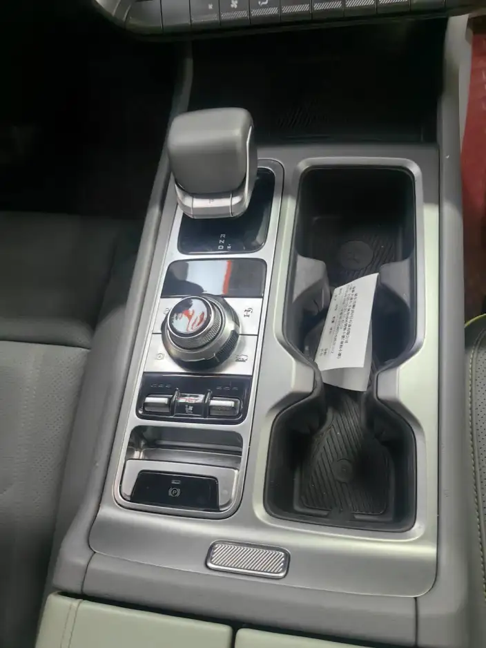 BAIC BJ40 2024 Model City Hunter Edition 2.0T Automatic 4WD Warrior Model – фото 6