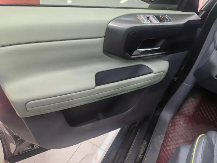 BAIC BJ40 2024 Model City Hunter Edition 2.0T Automatic 4WD Warrior Model – фото 10