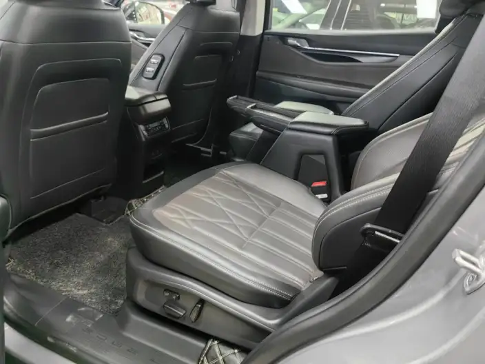 Ford Edge 2025 Model Ford Edge L 2.0T EcoBoost E Hybrid 4WD VII seat Supreme Model – фото 7