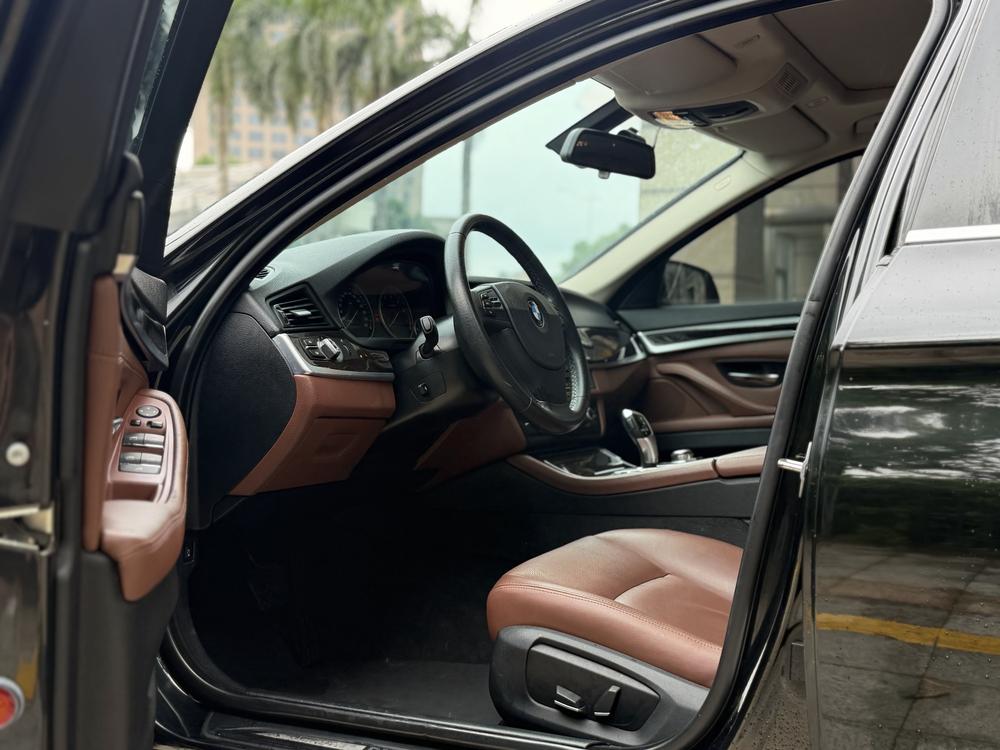 BMW 5 Series 2014 525Li Leading – фото 8