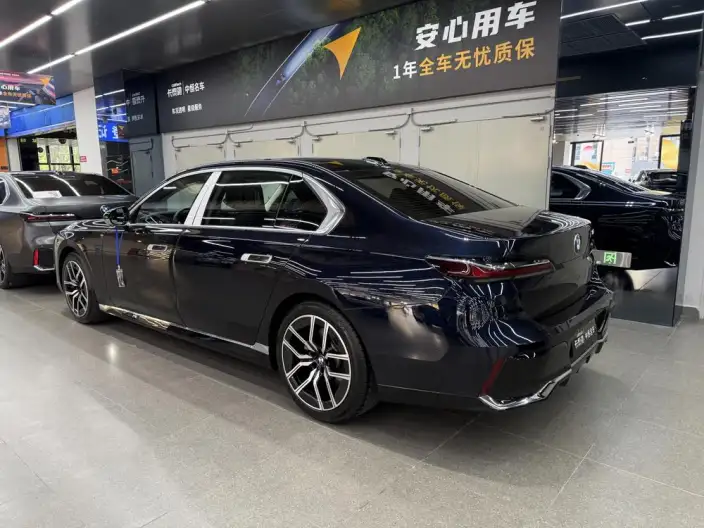 BMW 7 Series 2023 Model 735Li M Sports Set – фото 2