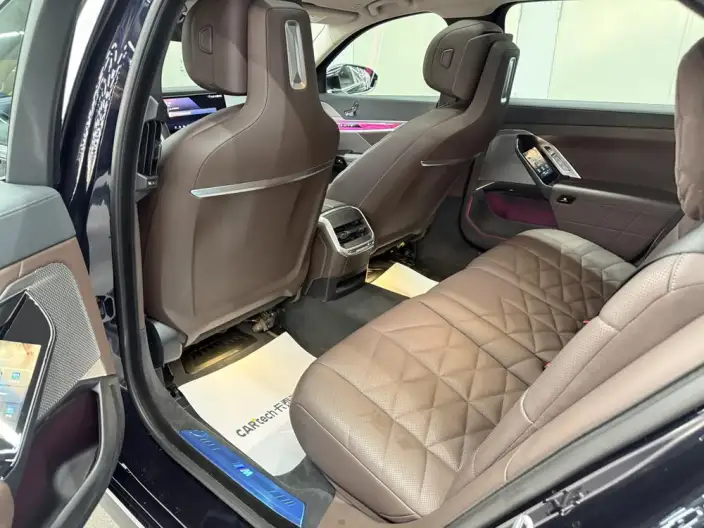 BMW 7 Series 2023 Model 735Li M Sports Set – фото 7