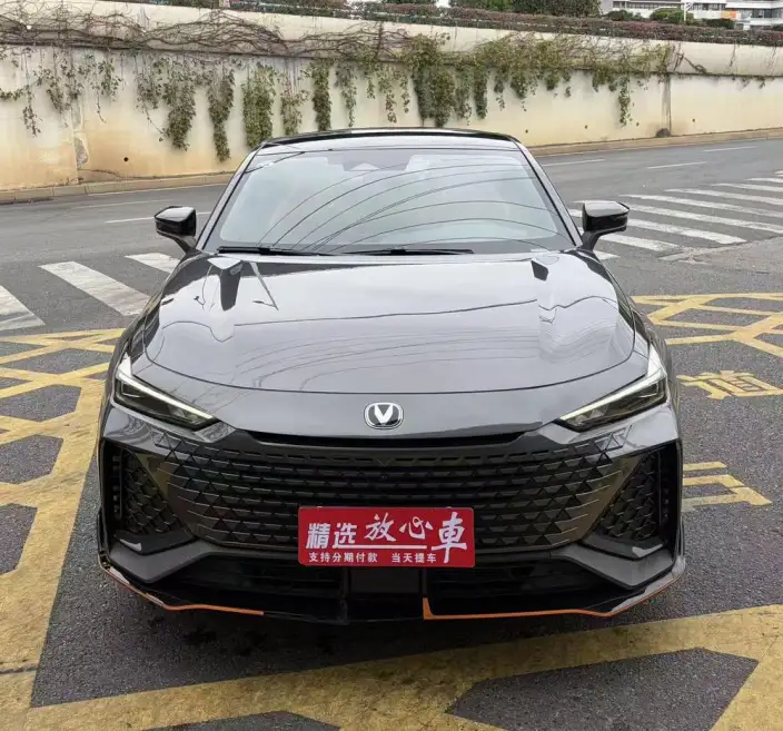 Changan UNI-V 2023 Model 2.0T Leading speed Edition