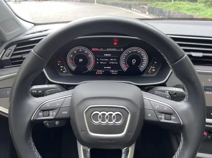 AUDI Q3 2023 Model Facelift 40 TFSI Fashion Dynamic Model – фото 9