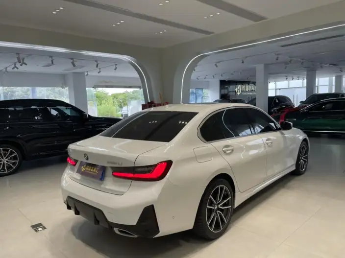 BMW 3 Series 2025 Model 325Li M Sports Set – фото 5