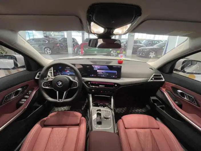 BMW 3 Series 2025 Model 325Li M Sports Set – фото 10