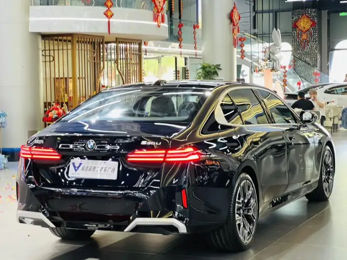 BMW 5 Series 2025 Model 530Li Exclusive Model M Sports Set – фото 6
