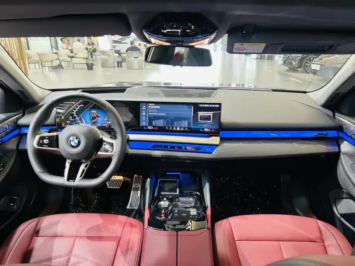 BMW 5 Series 2025 Model 530Li Exclusive Model M Sports Set – фото 7