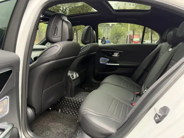 Mercedes-Benz C-Class 2023 Model C 260 L Sports Edition – фото 9