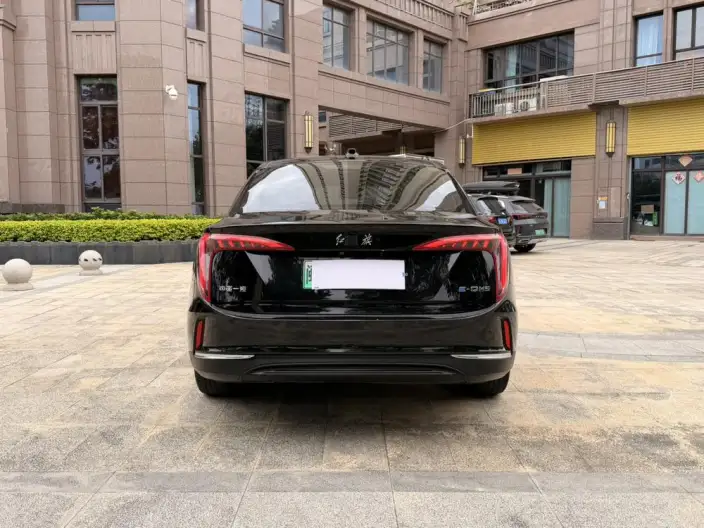 Hongqi E-QM5 2024 Model 560KM PLUS Edition 100kW – фото 5