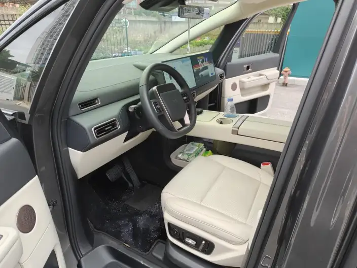 Li Auto MEGA 2025 Model Home Family Special Edition – фото 7