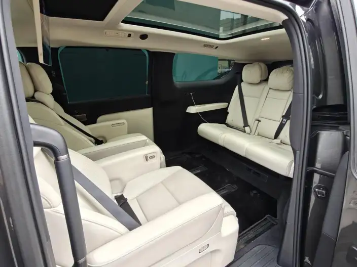 Li Auto MEGA 2025 Model Home Family Special Edition – фото 10