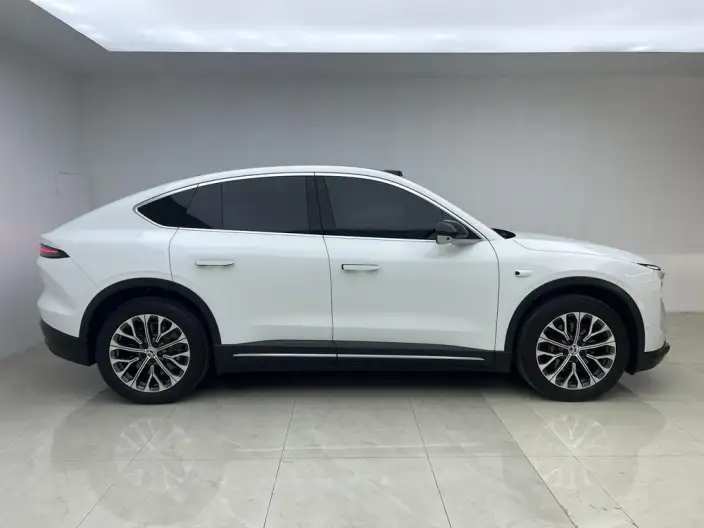 NIO EC6 2024 Model 75kWh – фото 8