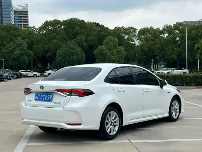 Toyota Corolla 2023 Model Intelligent Hybrid 1.8L E-CVT Elite Edition – фото 5