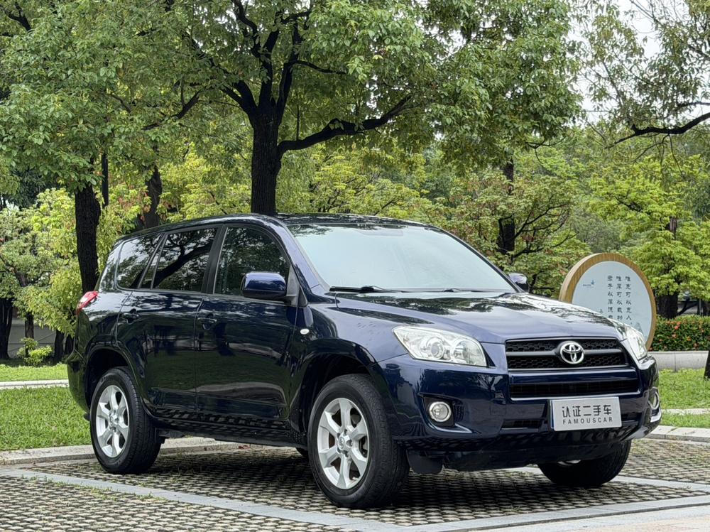 Toyota RAV4 2009 модификация 2.0L автоматическое Classic Edition – фото 3