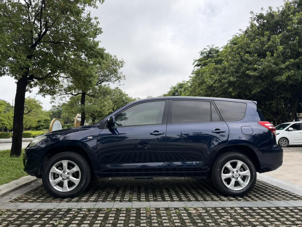 Toyota RAV4 2009 модификация 2.0L автоматическое Classic Edition – фото 4