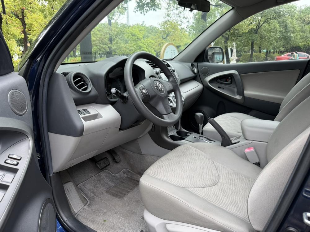 Toyota RAV4 2009 модификация 2.0L автоматическое Classic Edition – фото 11