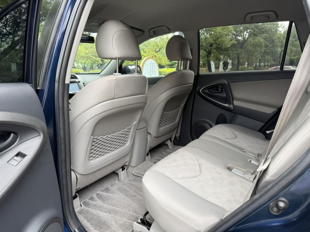 Toyota RAV4 2009 модификация 2.0L автоматическое Classic Edition – фото 15