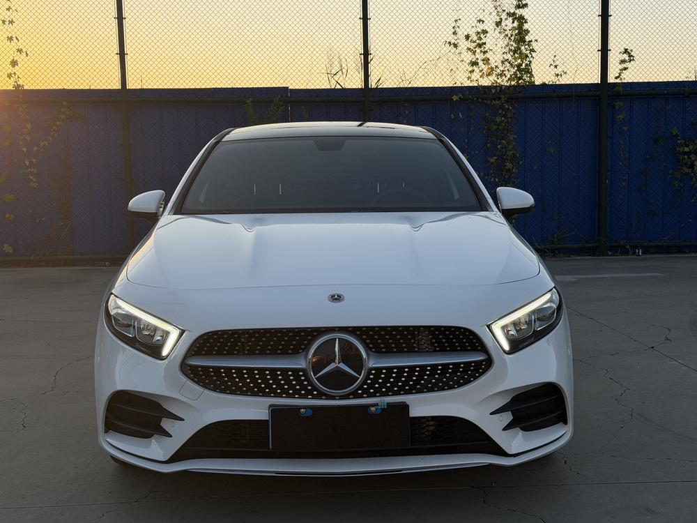 Mercedes-Benz A-class Модель 2022 года комплектация A 200 L Sports sedan Fashion Edition – фото 2