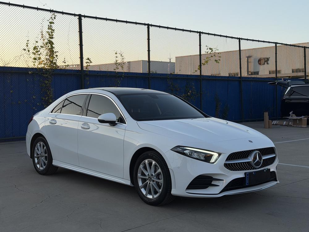 Mercedes-Benz A-class Модель 2022 года комплектация A 200 L Sports sedan Fashion Edition – фото 3