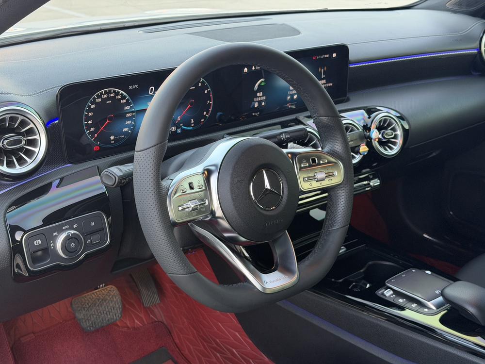 Mercedes-Benz A-class Модель 2022 года комплектация A 200 L Sports sedan Fashion Edition – фото 11