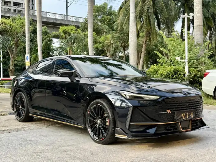 Changan UNI-V 2023 Model 1.5T Sports Edition – фото 3
