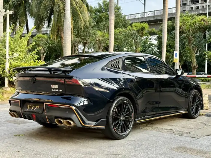 Changan UNI-V 2023 Model 1.5T Sports Edition – фото 6
