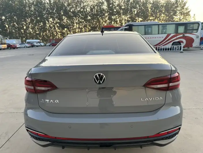 Volkswagen Lavida 2023 Model Facelift 1.5L Automatic Starry Sky Five Million Edition – фото 5