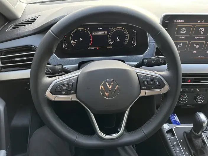 Volkswagen Lavida 2023 Model Facelift 1.5L Automatic Starry Sky Five Million Edition – фото 10