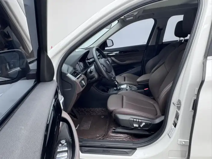 BMW X1 2022 Model sDrive20Li Fashion Model – фото 7