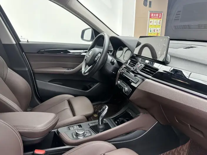 BMW X1 2022 Model sDrive20Li Fashion Model – фото 10